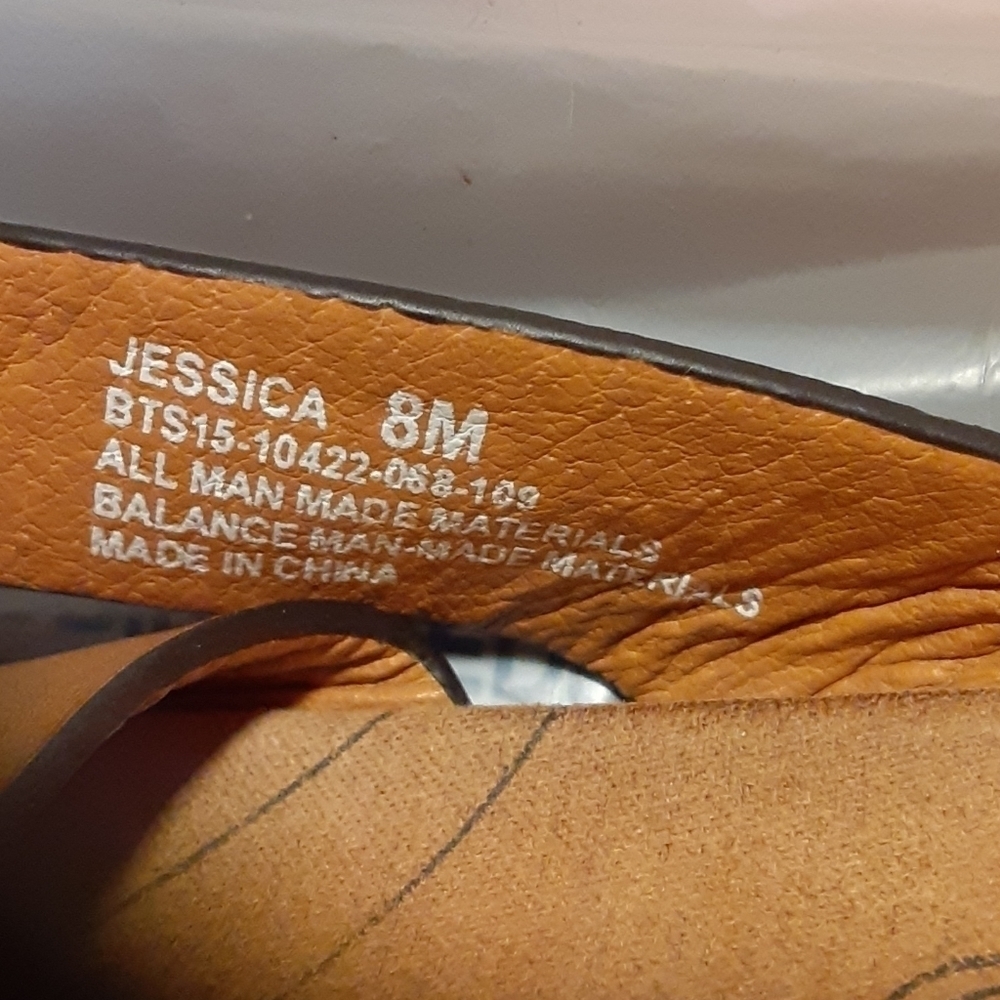 Women's Bear Trap Jessica Sandals - Picture 7 of 7